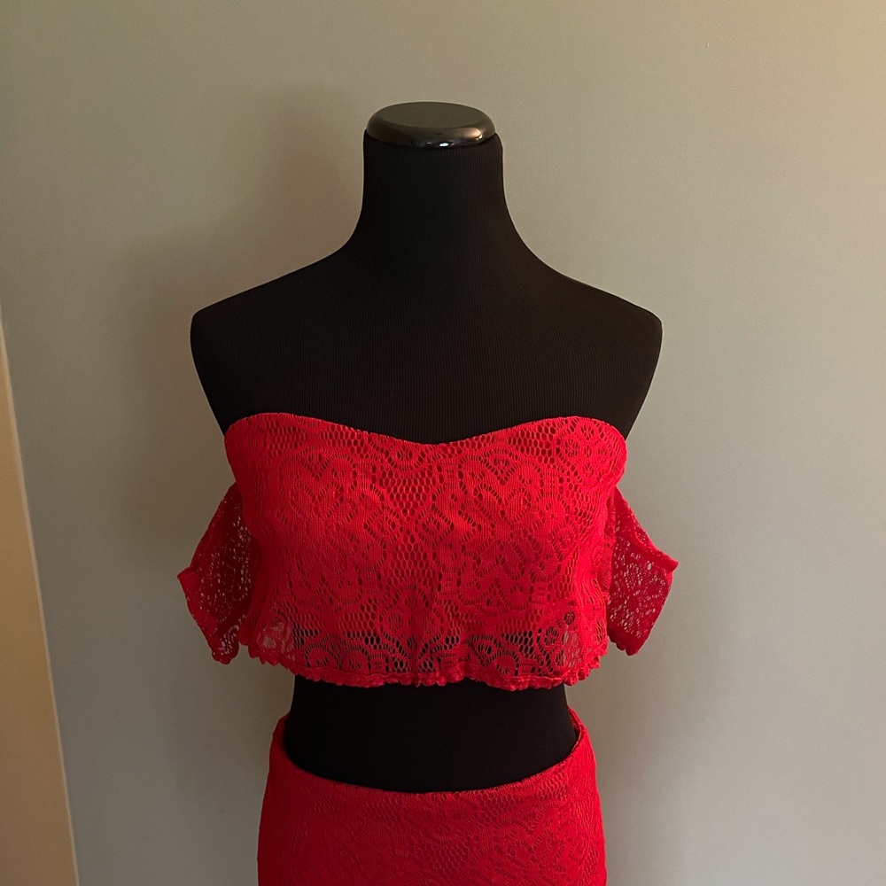 Red Lace 2 Piece Skirt Set Size Medium NWOT - Picture 10 of 12